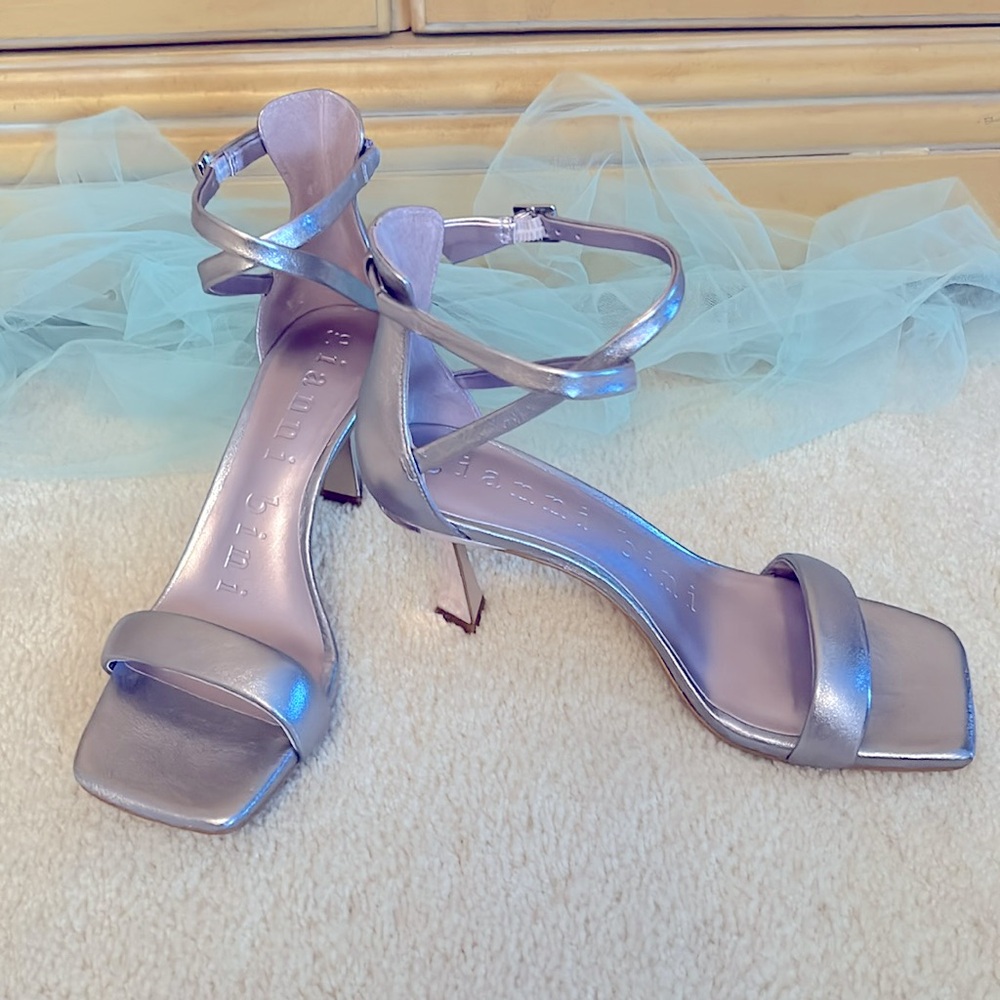 Gianni Bini Dressy Sandals LAVENDER with Silver Heels New